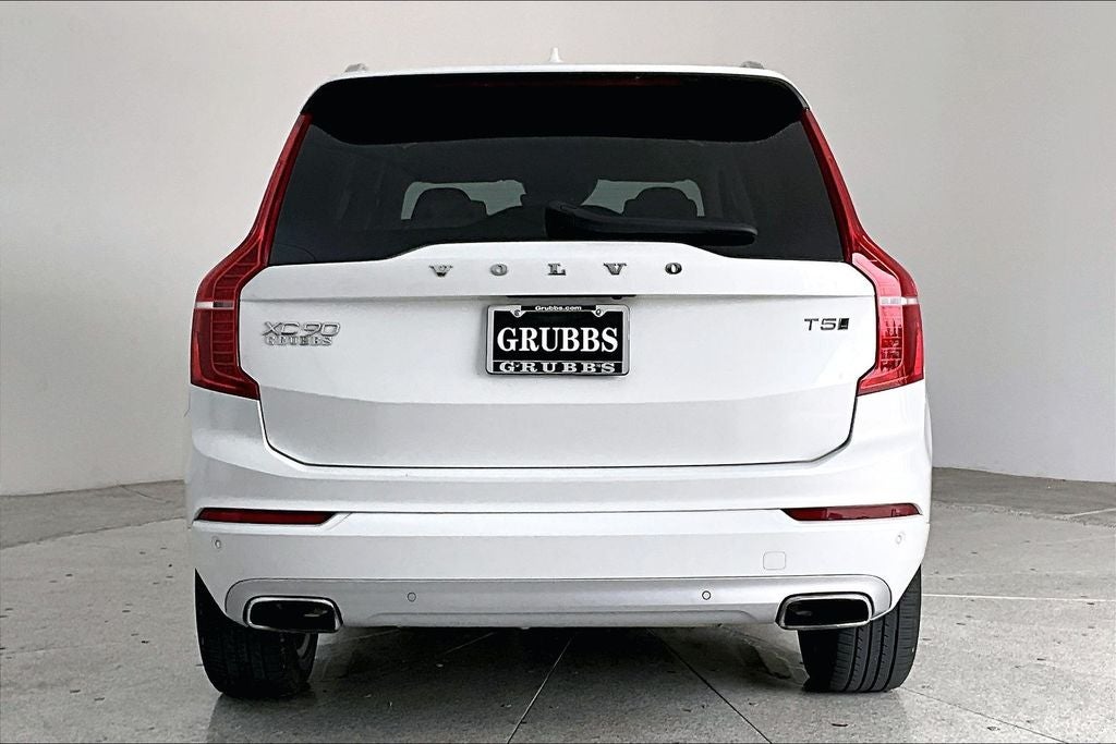2021 Volvo XC90 T5 Momentum
