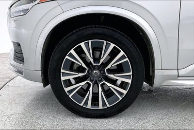 2022 Volvo XC90 T5 Momentum