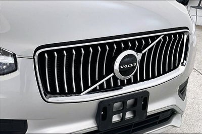 2022 Volvo XC90 T5 Momentum
