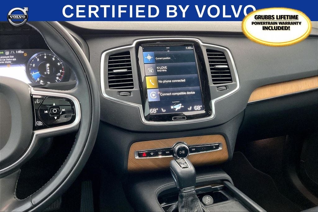 2022 Volvo XC90 T5 Momentum