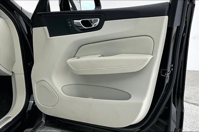 2021 Volvo XC60 T5 Momentum