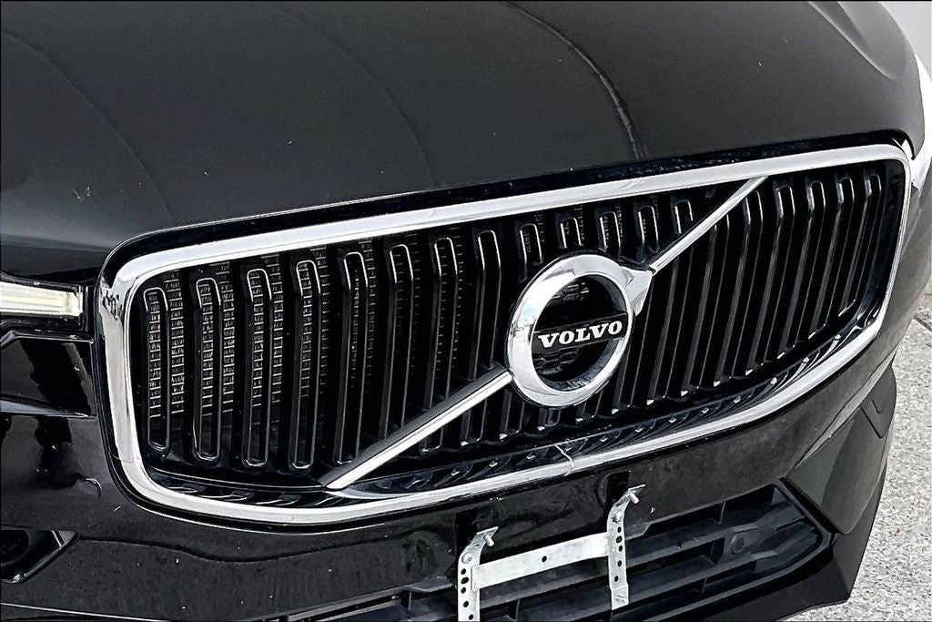 2021 Volvo XC60 T5 Momentum