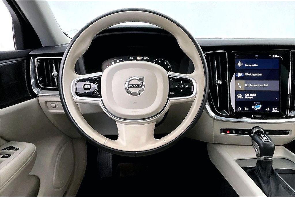 2022 Volvo V60 Cross Country T5