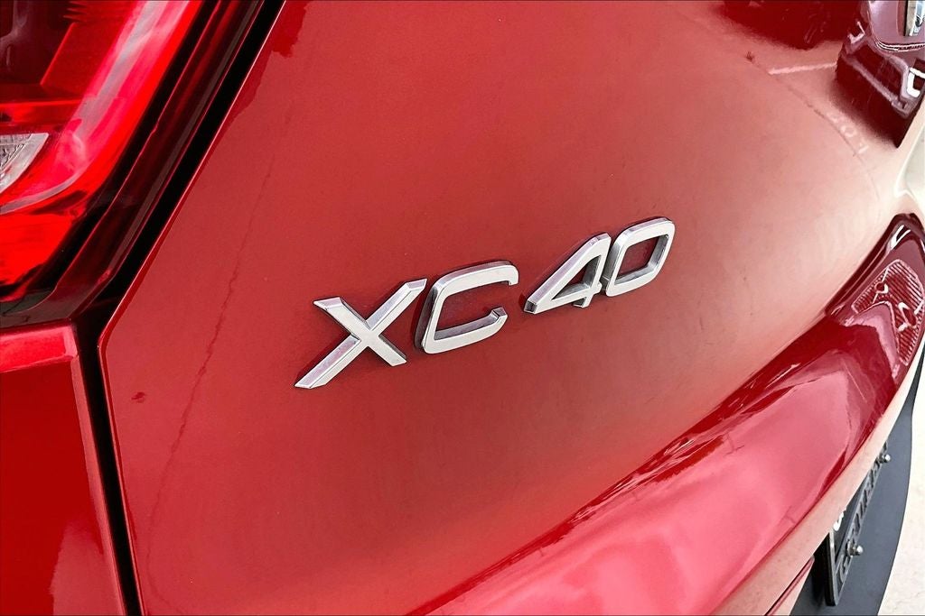 2019 Volvo XC40 Momentum