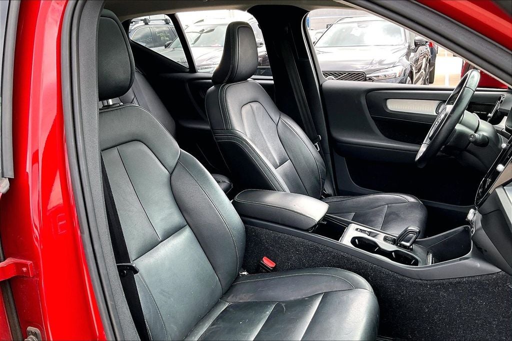 2019 Volvo XC40 Momentum