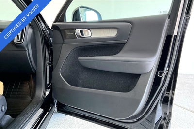 2022 Volvo XC40 T5 Inscription