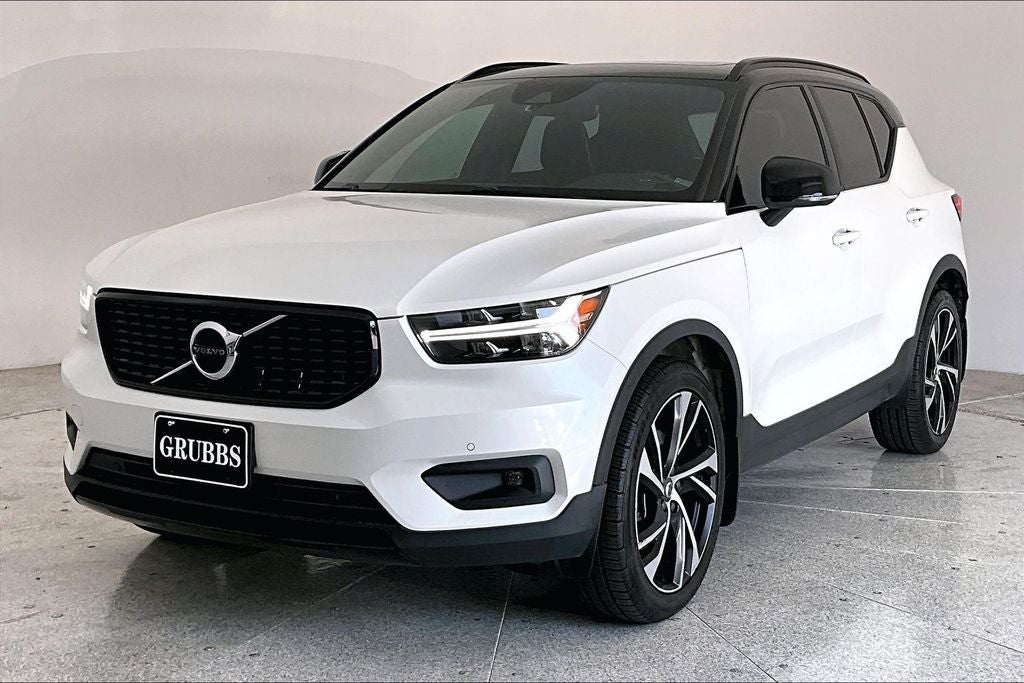 2020 Volvo XC40 R-Design