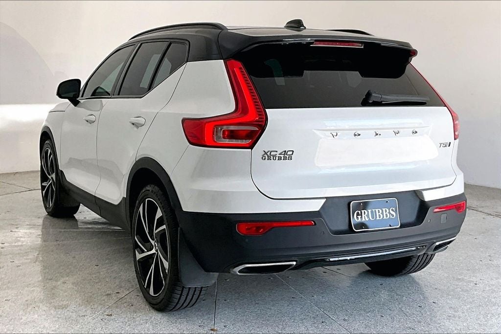2020 Volvo XC40 R-Design