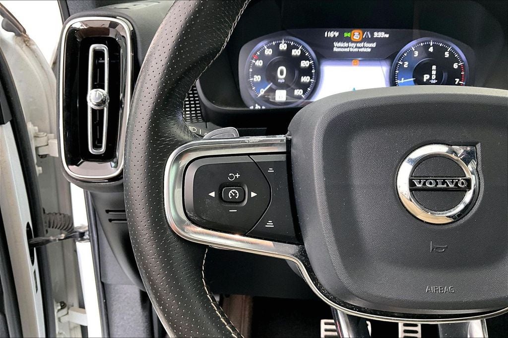 2020 Volvo XC40 R-Design