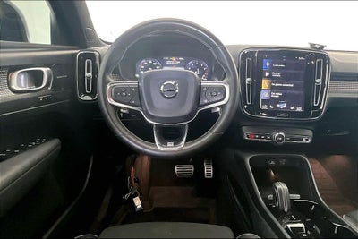 2020 Volvo XC40 R-Design