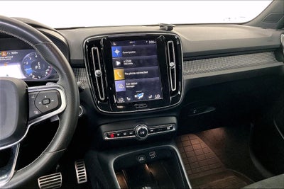 2020 Volvo XC40 R-Design