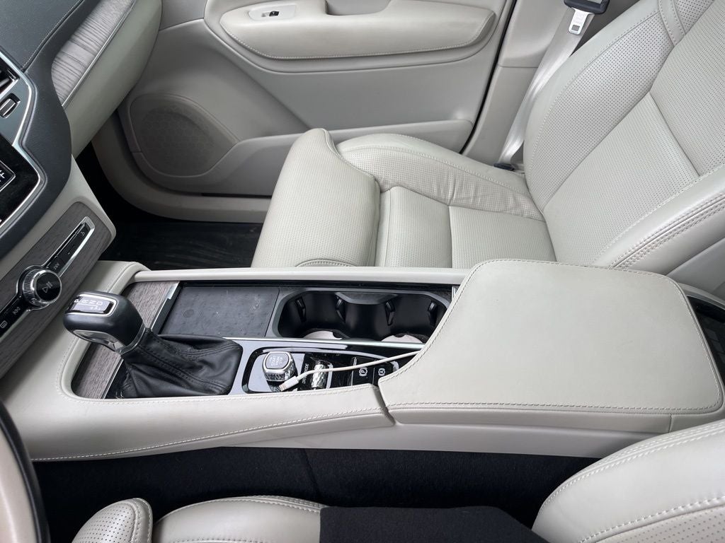 2021 Volvo XC90 T6 Inscription