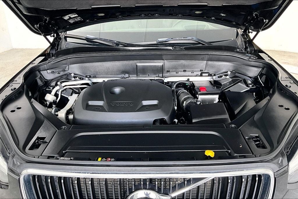 2019 Volvo XC90 T6 Momentum