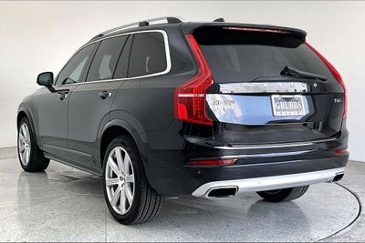 2019 Volvo XC90 T6 Momentum
