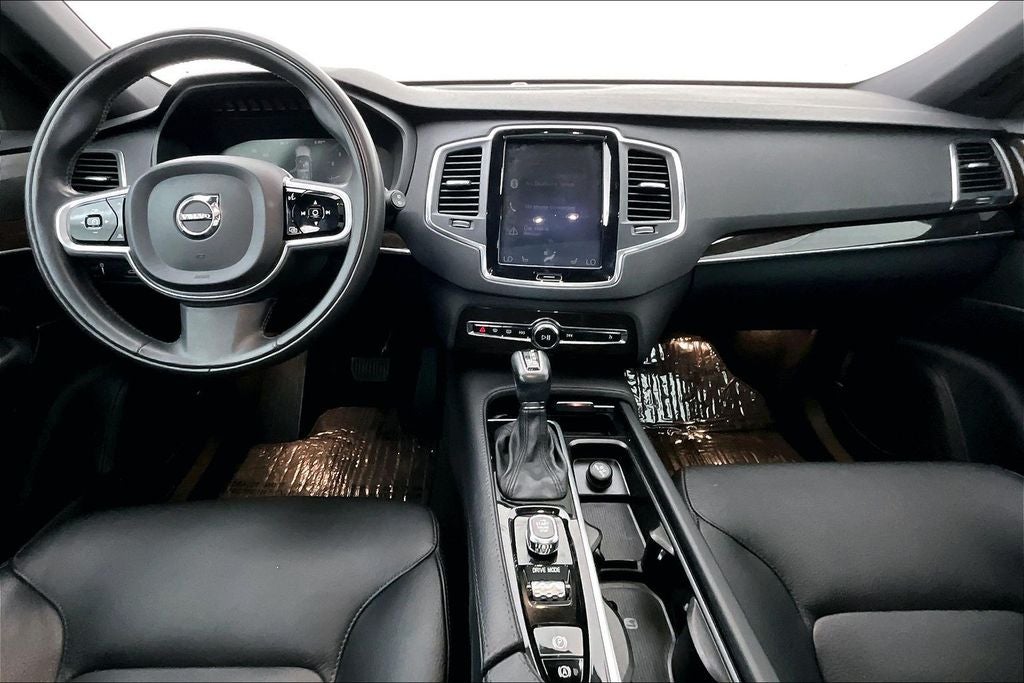 2019 Volvo XC90 T6 Momentum