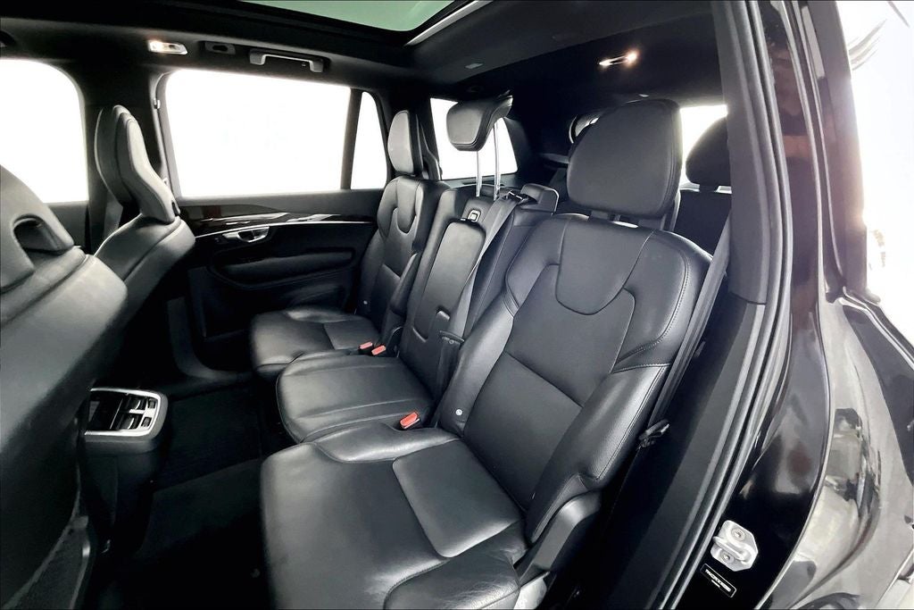 2019 Volvo XC90 T6 Momentum