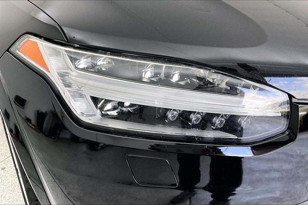 2019 Volvo XC90 T6 Momentum