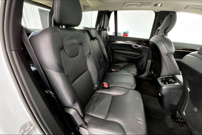 2018 Volvo XC90 T6 Momentum