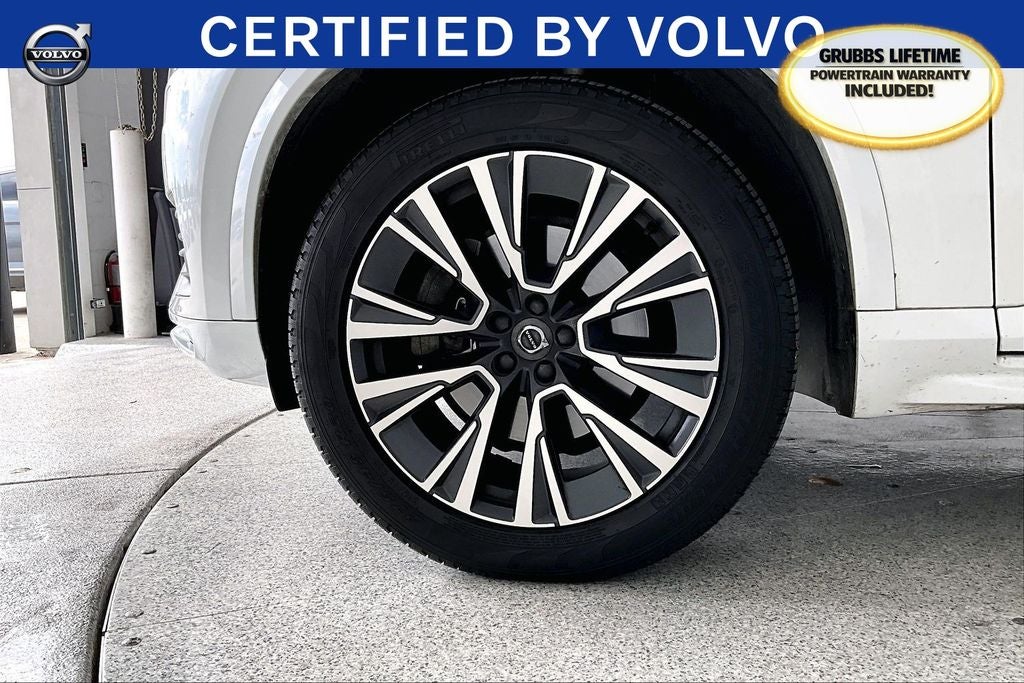 2022 Volvo XC90 T6 Momentum
