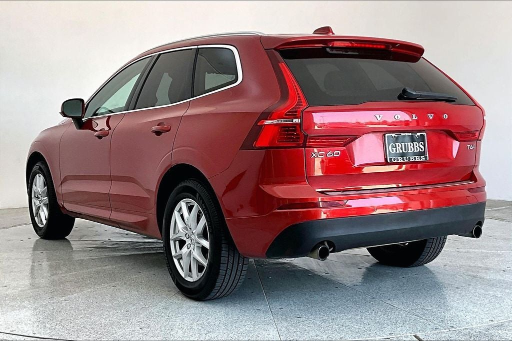 2021 Volvo XC60 T6 Momentum