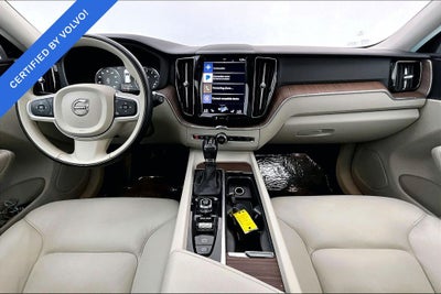 2021 Volvo XC60 T6 Momentum