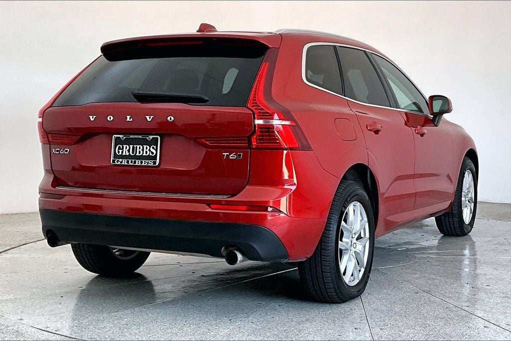 2021 Volvo XC60 T6 Momentum
