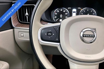 2021 Volvo XC60 T6 Momentum