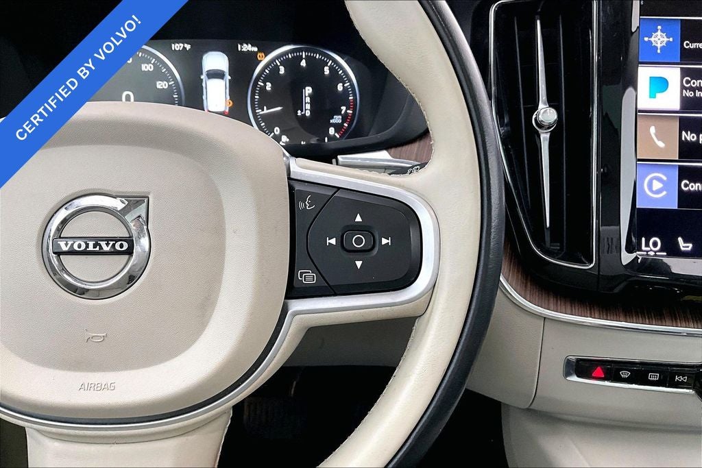 2021 Volvo XC60 T6 Momentum