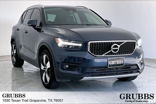 2021 Volvo XC40 Momentum