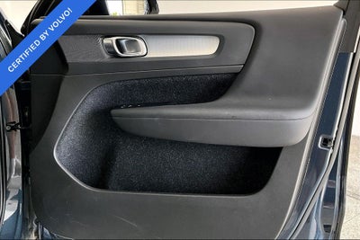2021 Volvo XC40 Momentum