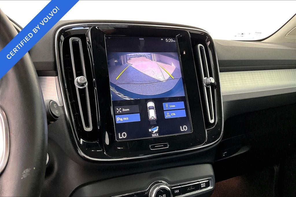2021 Volvo XC40 Momentum