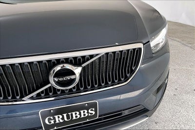 2021 Volvo XC40 Momentum