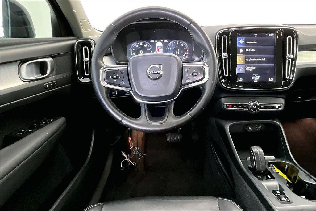 2021 Volvo XC40 Momentum