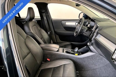 2021 Volvo XC40 Momentum