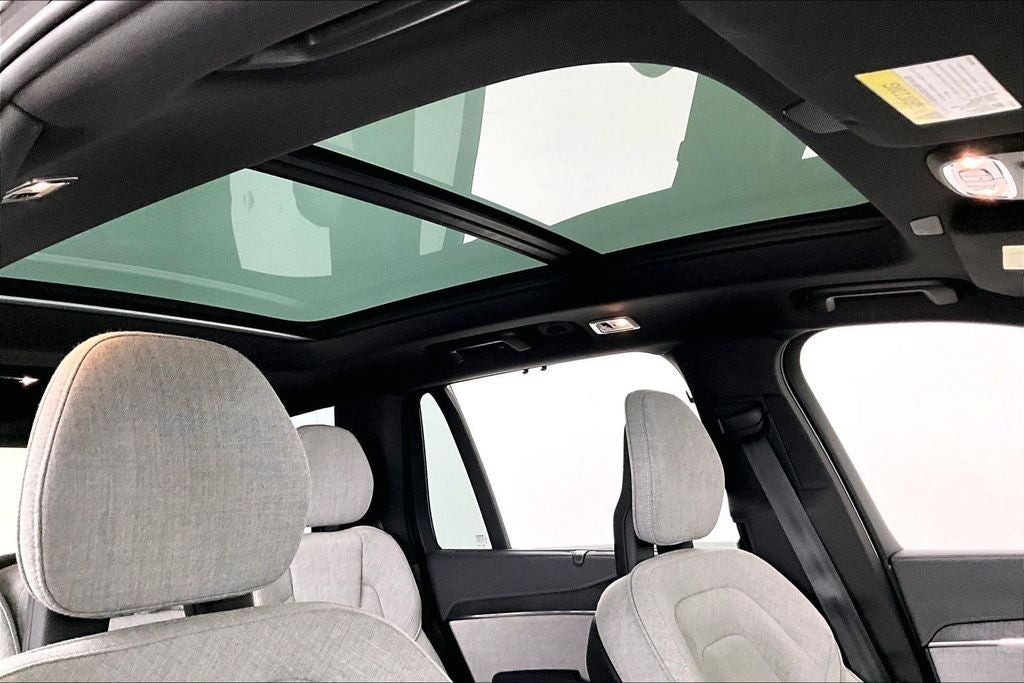 2021 Volvo XC90 Recharge Plug-In Hybrid T8 Inscription 7 Passenger