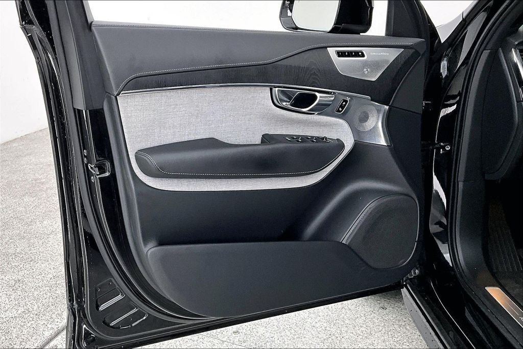 2021 Volvo XC90 Recharge Plug-In Hybrid T8 Inscription 7 Passenger
