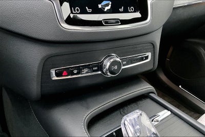 2021 Volvo XC90 Recharge Plug-In Hybrid T8 Inscription 7 Passenger