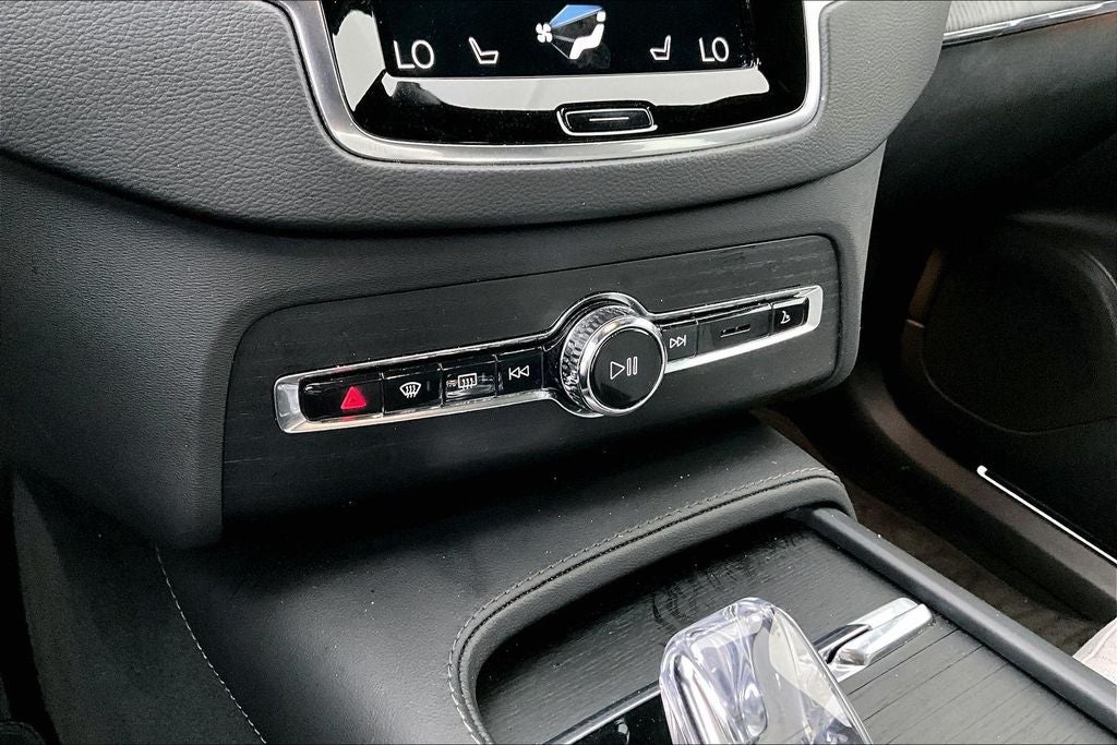 2021 Volvo XC90 Recharge Plug-In Hybrid T8 Inscription 7 Passenger