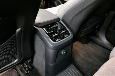 2021 Volvo XC90 Recharge Plug-In Hybrid T8 Inscription 7 Passenger