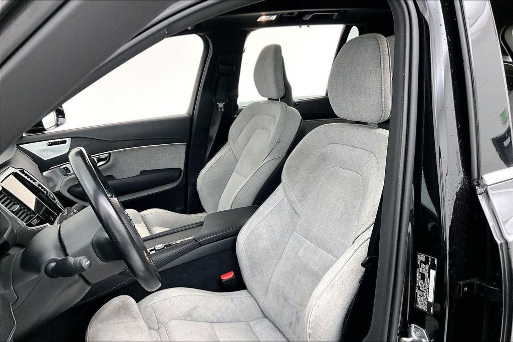 2021 Volvo XC90 Recharge Plug-In Hybrid T8 Inscription 7 Passenger