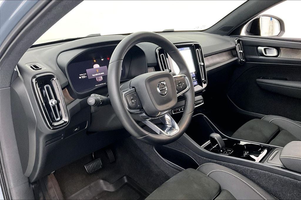 2023 Volvo C40 Recharge Pure Electric Twin Plus