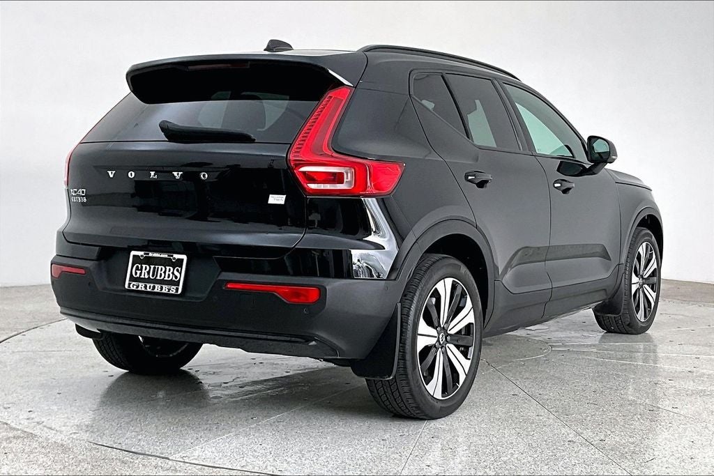 2023 Volvo XC40 Recharge Pure Electric Twin Plus