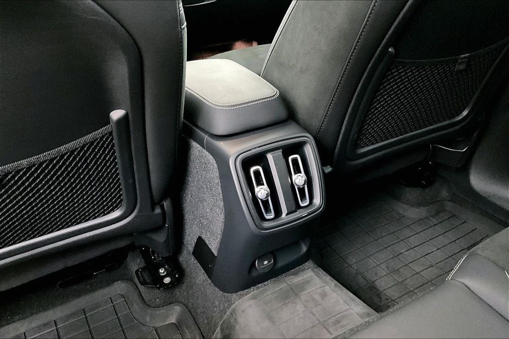 2023 Volvo XC40 Recharge Pure Electric Twin Plus