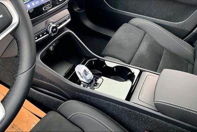 2026 Volvo EX40 Twin Motor Ultra