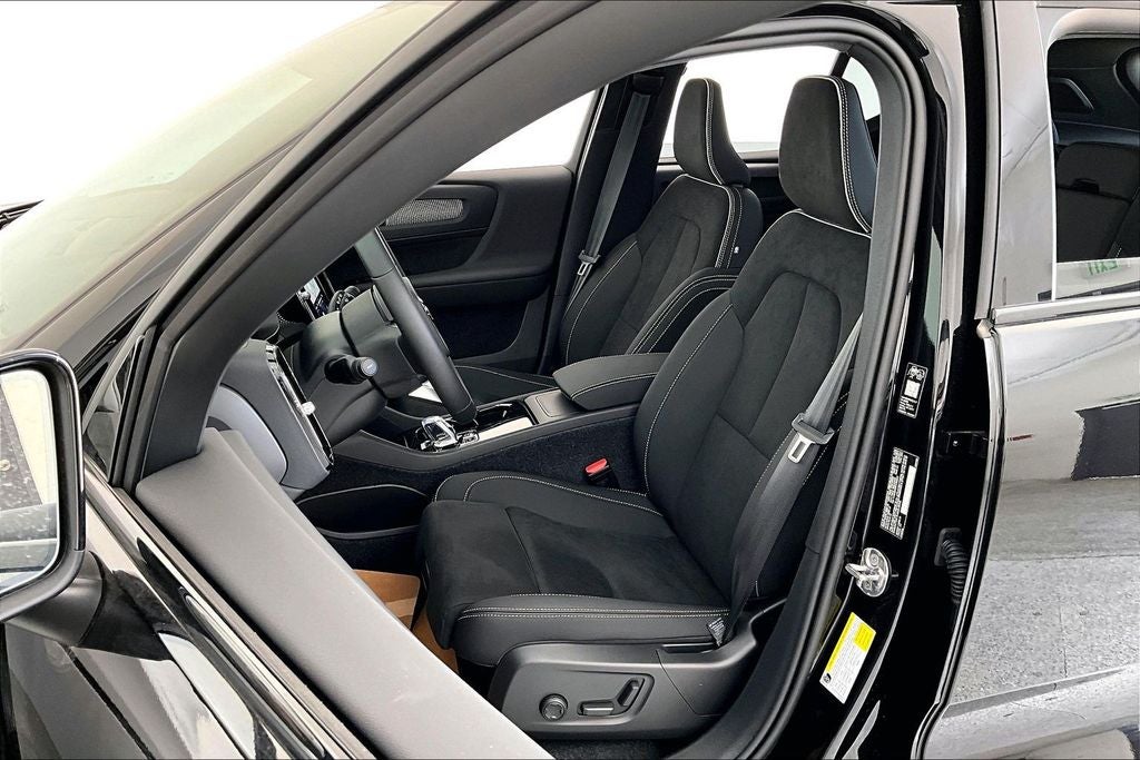 2026 Volvo EX40 Twin Motor Ultra