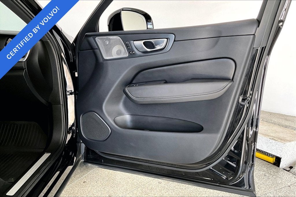 2024 Volvo XC60 Recharge Plug-In Hybrid Ultimate