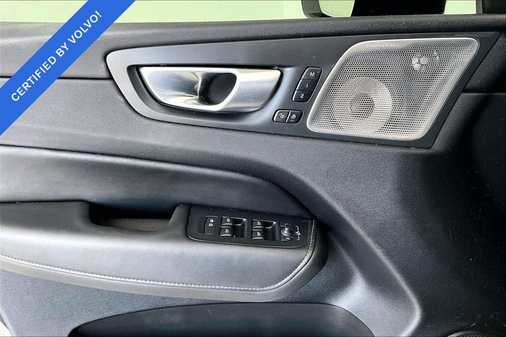 2024 Volvo XC60 Recharge Plug-In Hybrid Ultimate