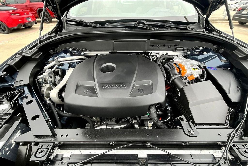 2024 Volvo XC60 Recharge Plug-In Hybrid T8 Plus Dark Theme