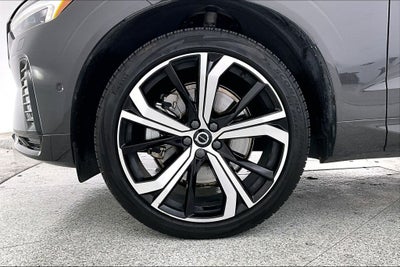 2023 Volvo XC60 Recharge Plug-In Hybrid Ultimate