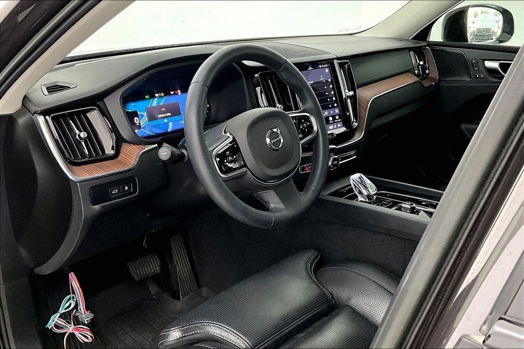 2023 Volvo XC60 Recharge Plug-In Hybrid Ultimate